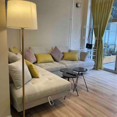 Lovely Apartment In Pogradec City With A Lake View 외부 사진