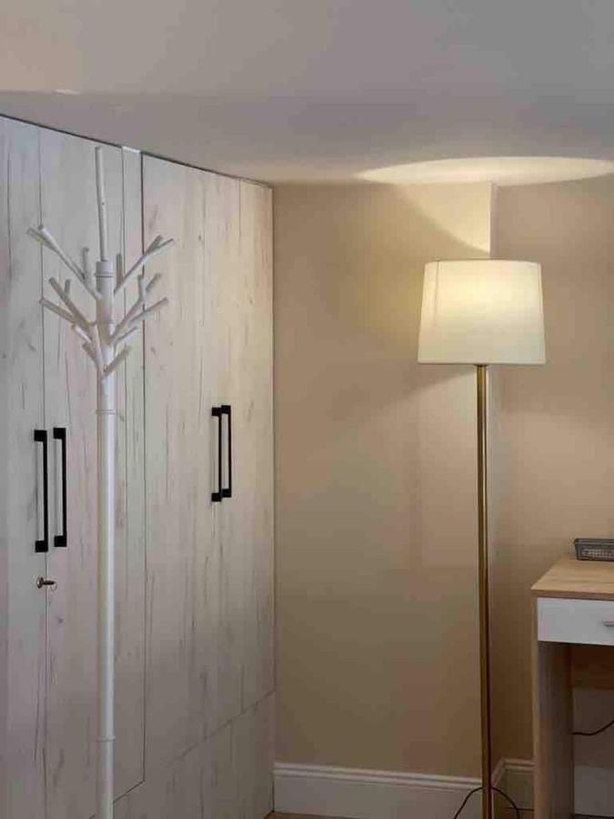 Lovely Apartment In Pogradec City With A Lake View 외부 사진